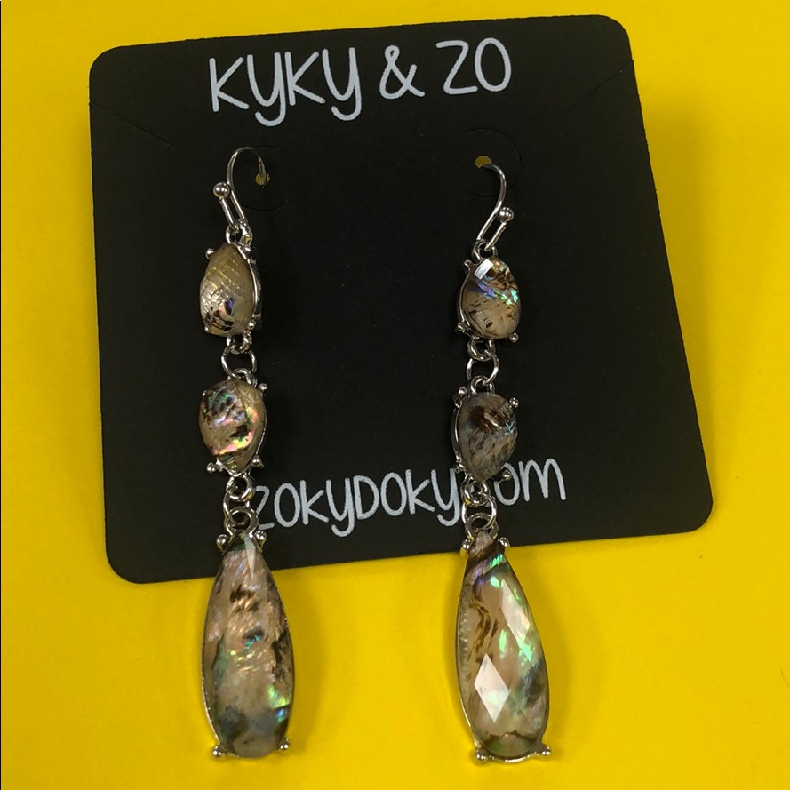 Pretty &Lightweight Iridescent Resin Dangles,Nwt
